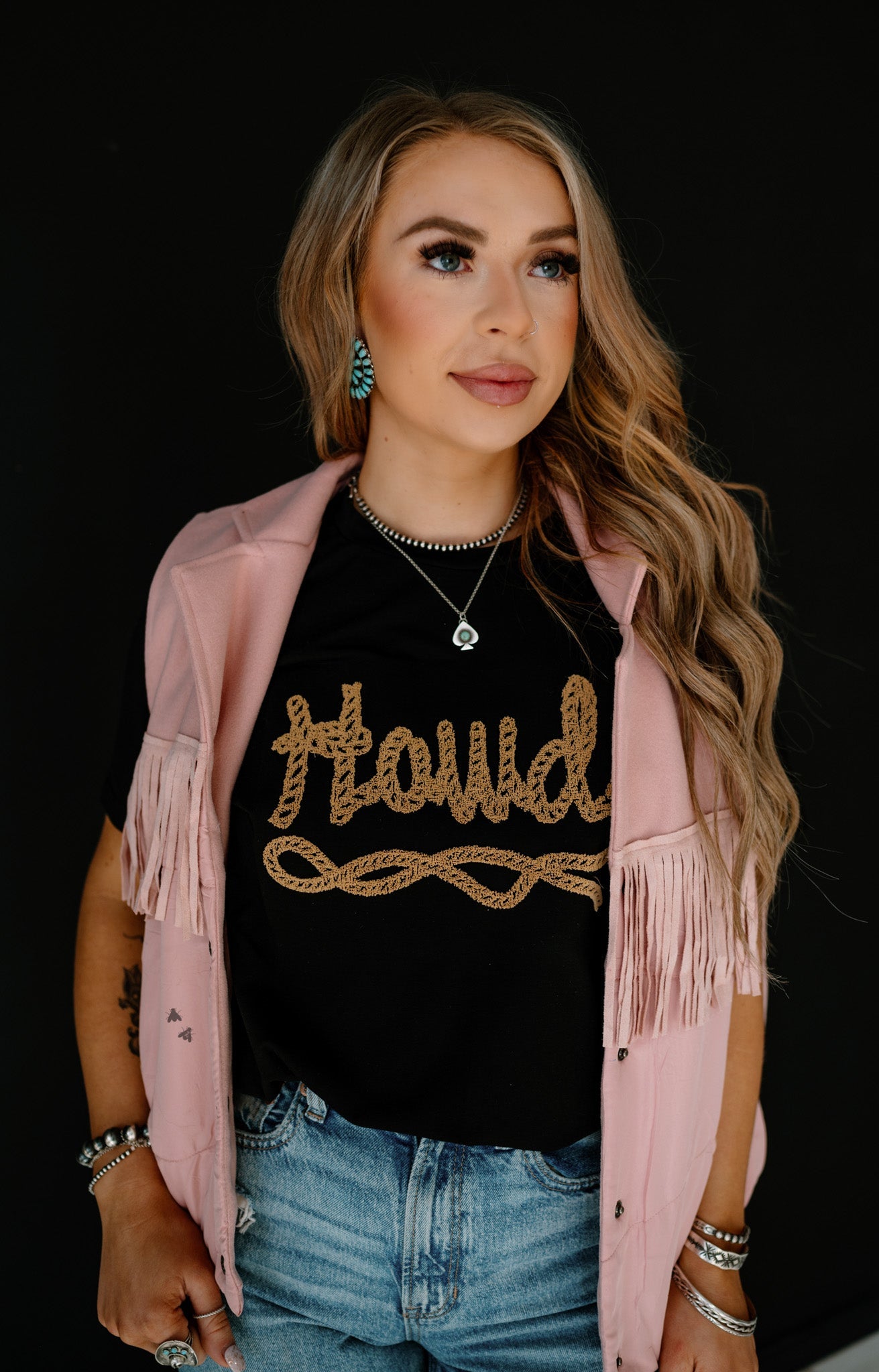 HOWDY HONEY * Embroidered Tee [Neutral]