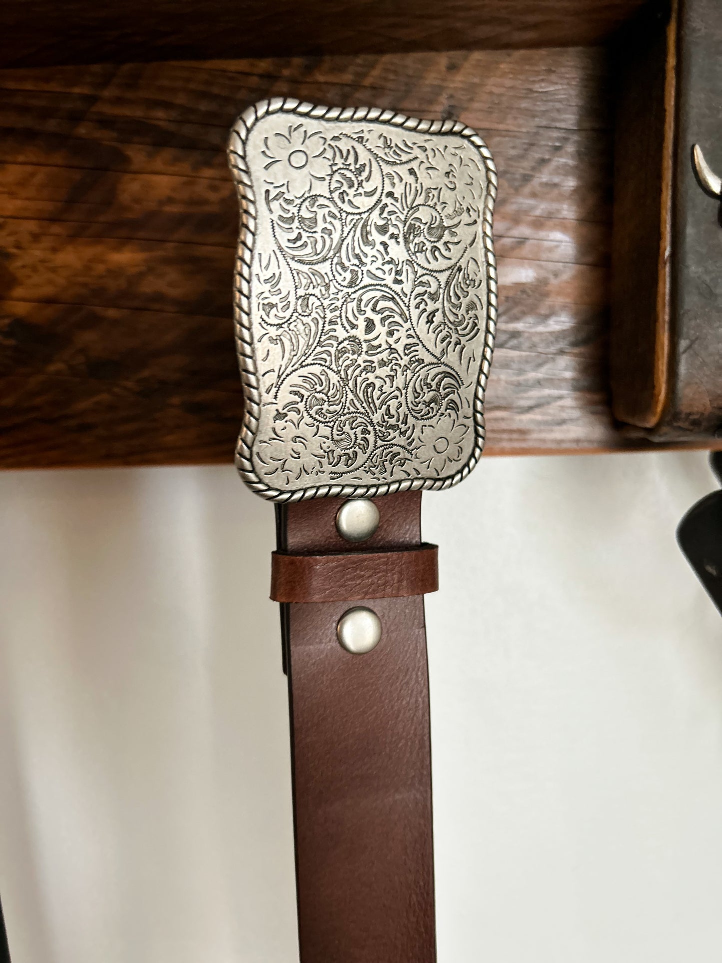 Brown Genuine Leather belt w/ Western Etched Floral Plaque Buckle